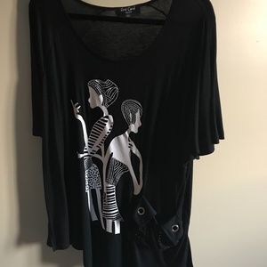 Red Coral - Oversized one size black Top